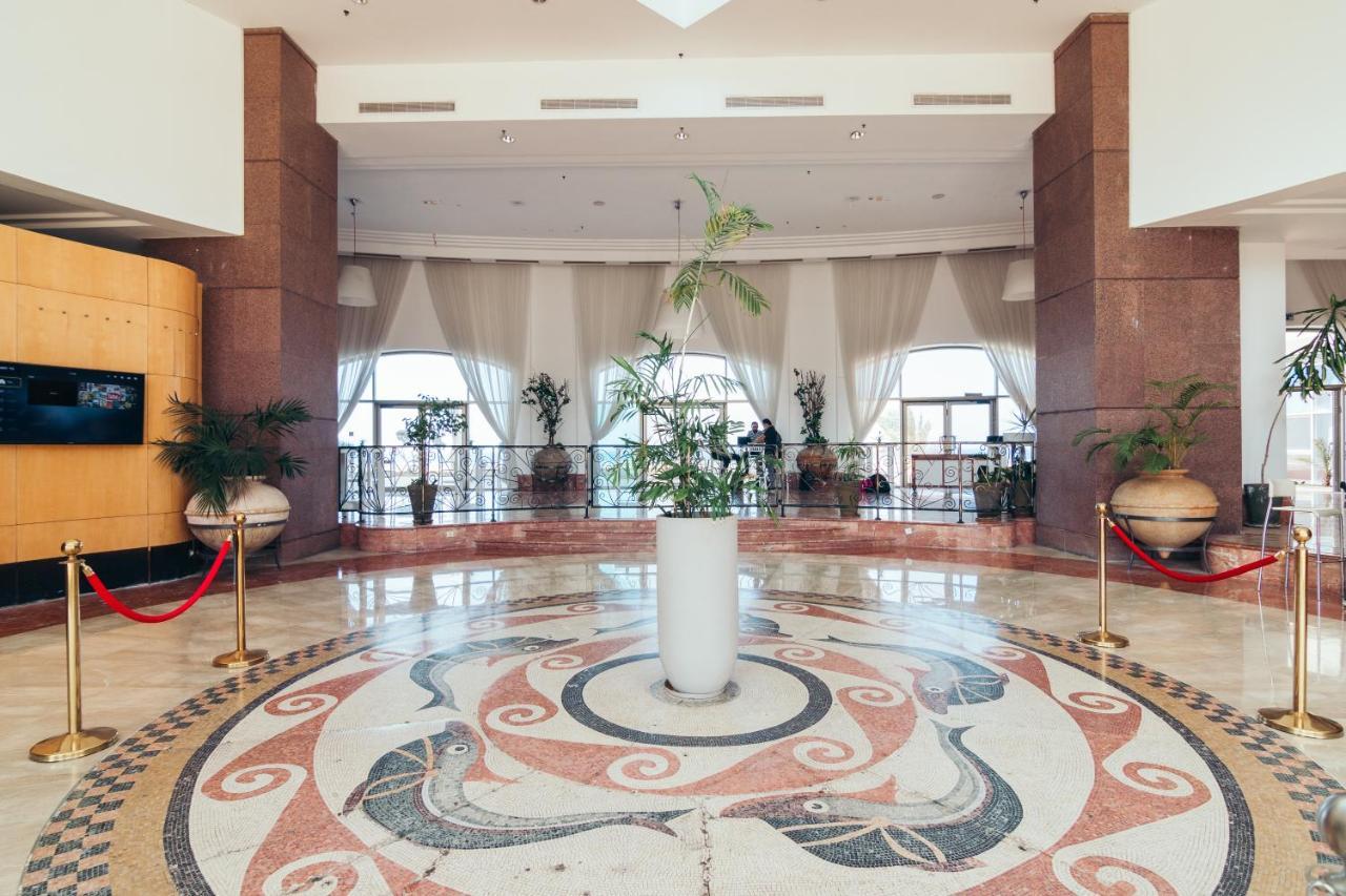 Almog Beach Apt Hotel מלון דירות אלמוג ביץ' Haifa Exterior foto